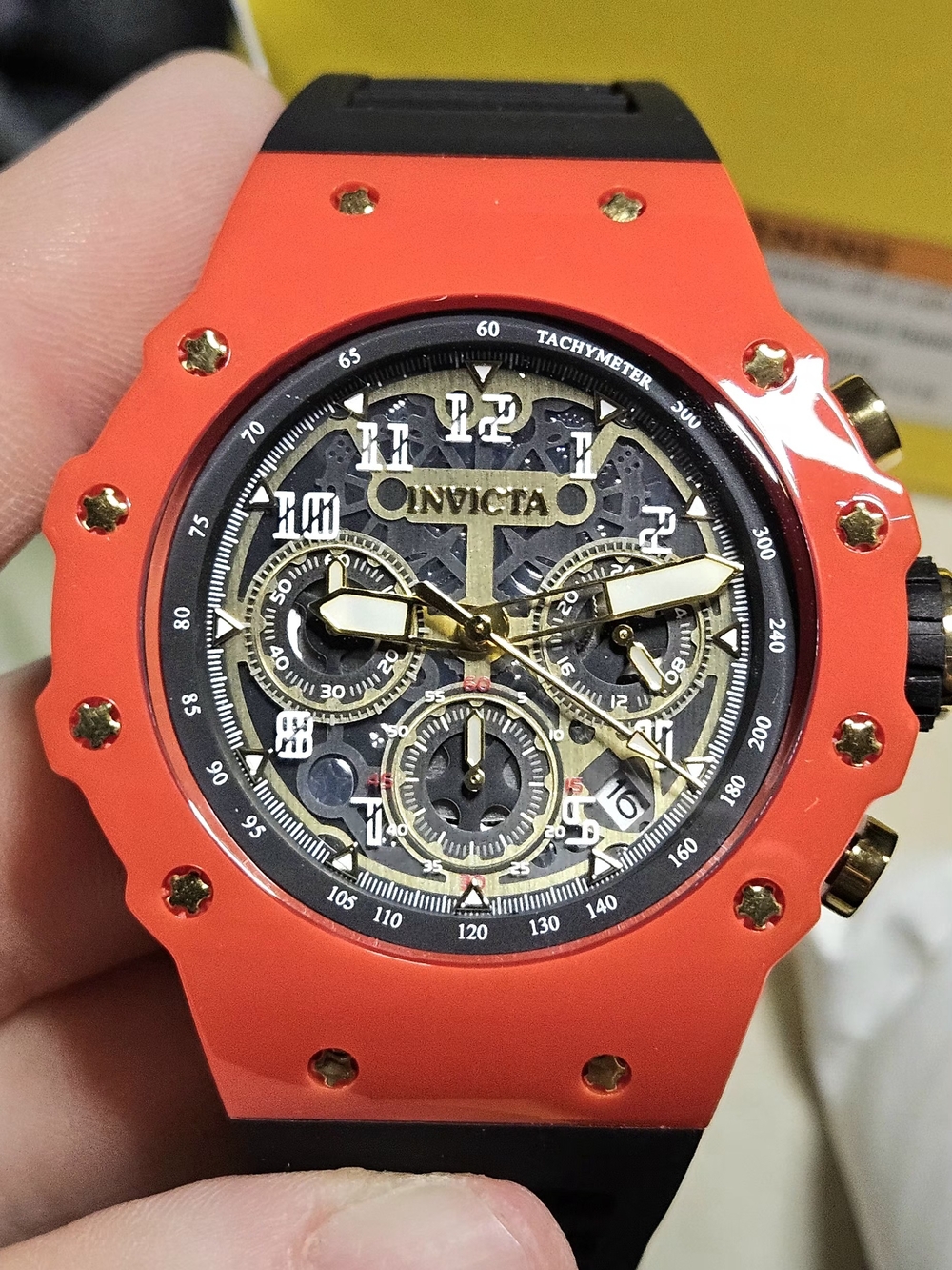NWT Invicta Racing Vaulthan Red Chronograph Men’s Watch 69685 - NEW IN BOX - Picture 6 of 12